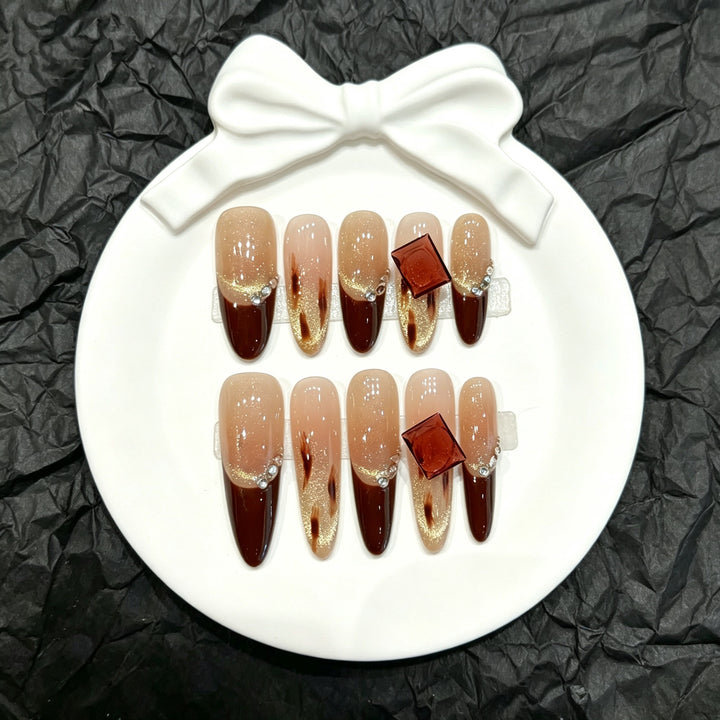 Decorative Press-On Nail Art Set with Artistic Ombre Design