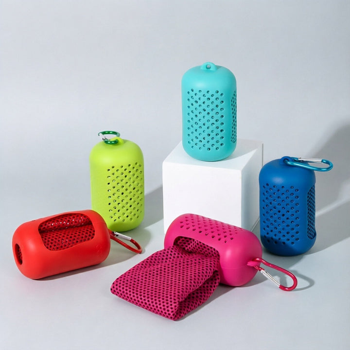 Ladies portable Bluetooth speaker with carabiner Stornfield