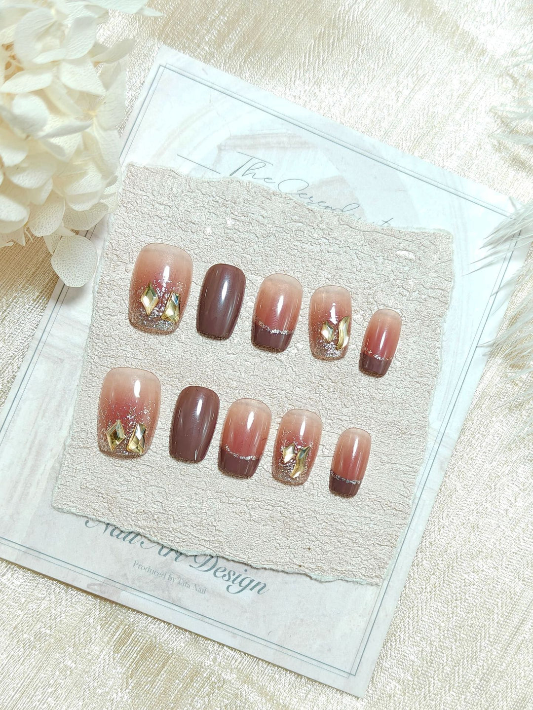 Artificial Nails in Elegant Glitter Design Stornfield