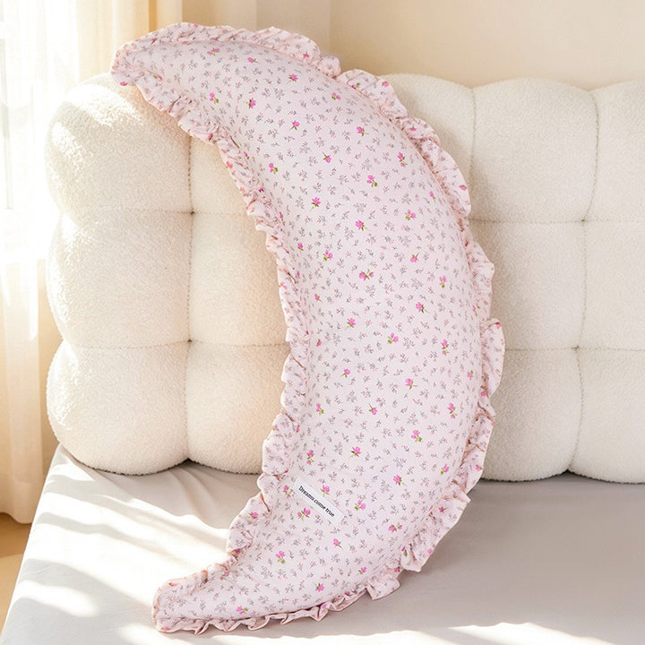 Mouth cushion with playful design Stornfield