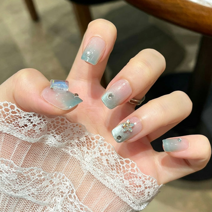 Artistic Floral-Embellished Press-On Nail Art Stornfield