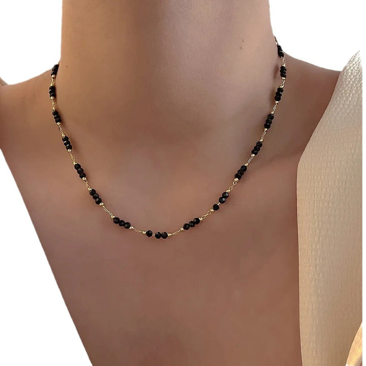 Delicate and Stylish Necklace with Sparkling Pearls Stornfield