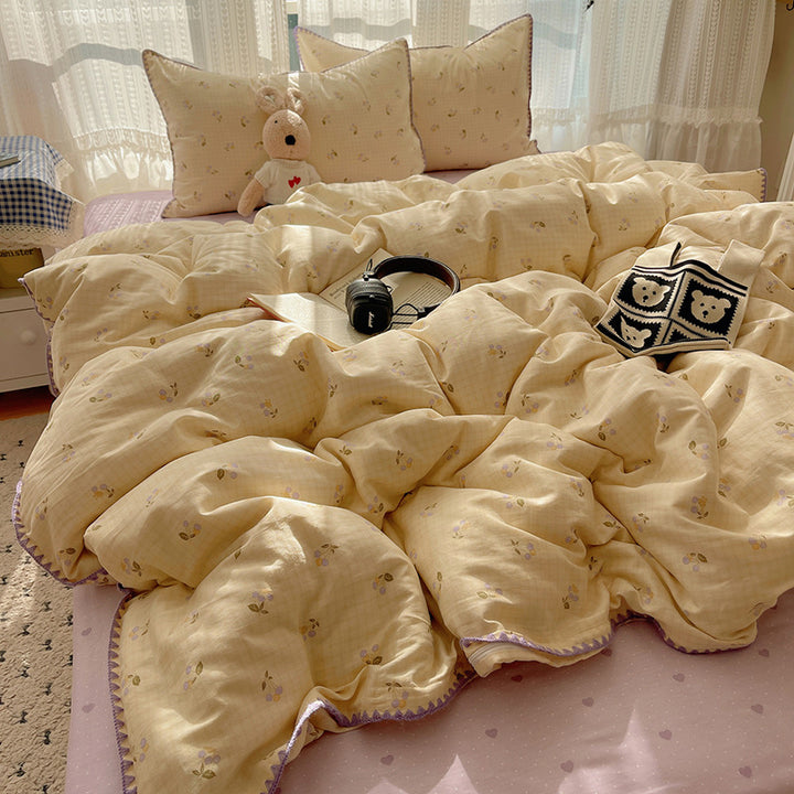 Floral Pattern Quilted Comforter Set