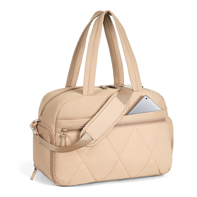 Elegant Travel Bag with Versatile Compartments Stornfield