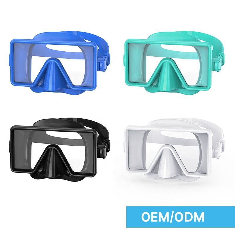 Diving mask with maximum field of view and comfortable silicone rim Stornfield