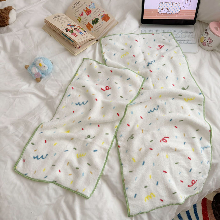 Cuddle blanket for baby and toddler with cute dog motif and soft microfleece
