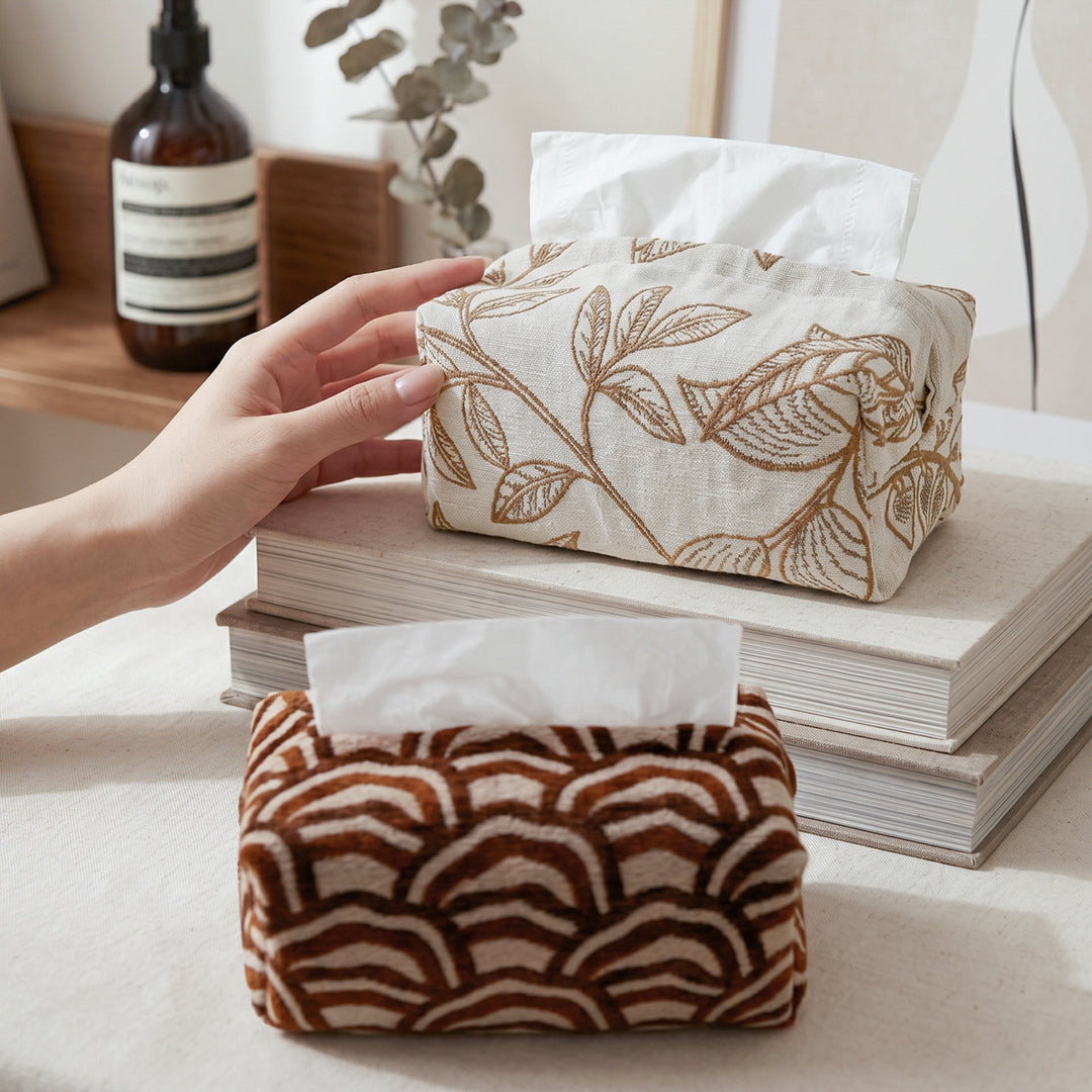 Decorative tissue box cover with floral design