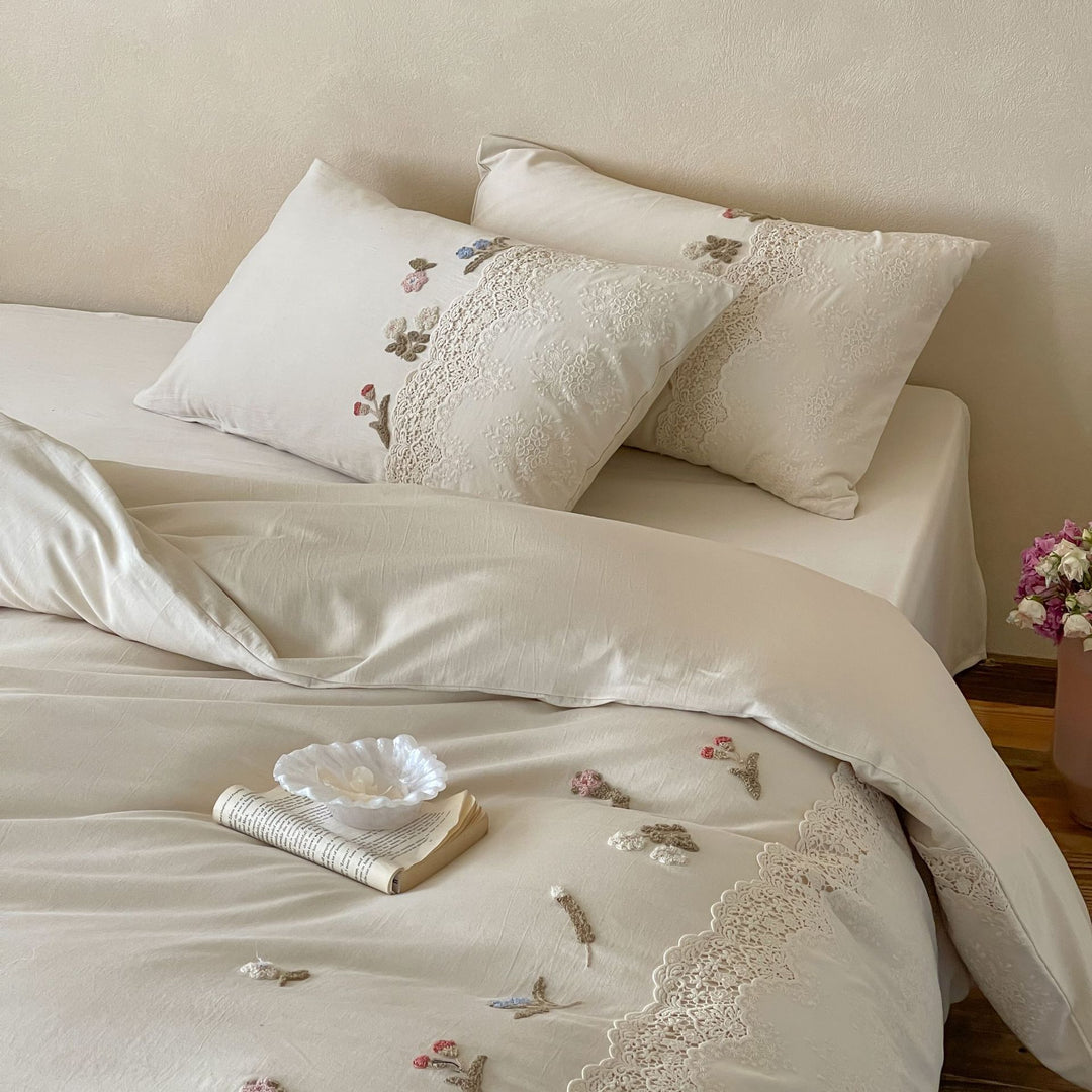 Embroidered Cotton Sateen Lace-Trim Duvet Cover Set with Botanical Appliqué
