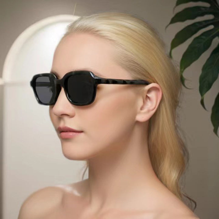 Women stylish sunglasses with distinctive design Stornfield
