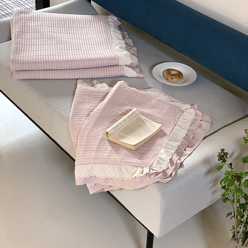 Quilted Reversible Linen-Blend Matelassé Bedspread Set with Ruffled Edge Pillow Shams