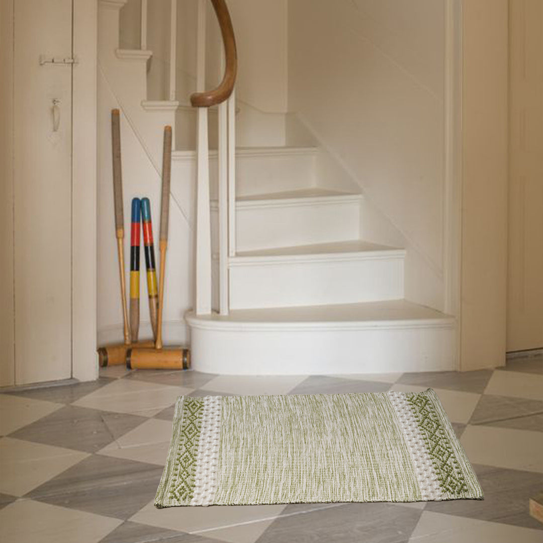 Woven runner with striped pattern, tassels and flat cotton structure Stornfield