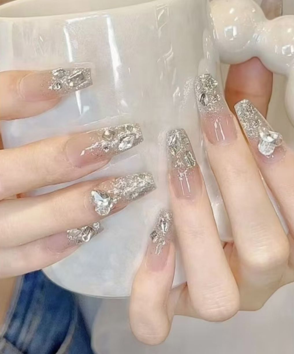 Artistic Ombre Nail Design Stornfield