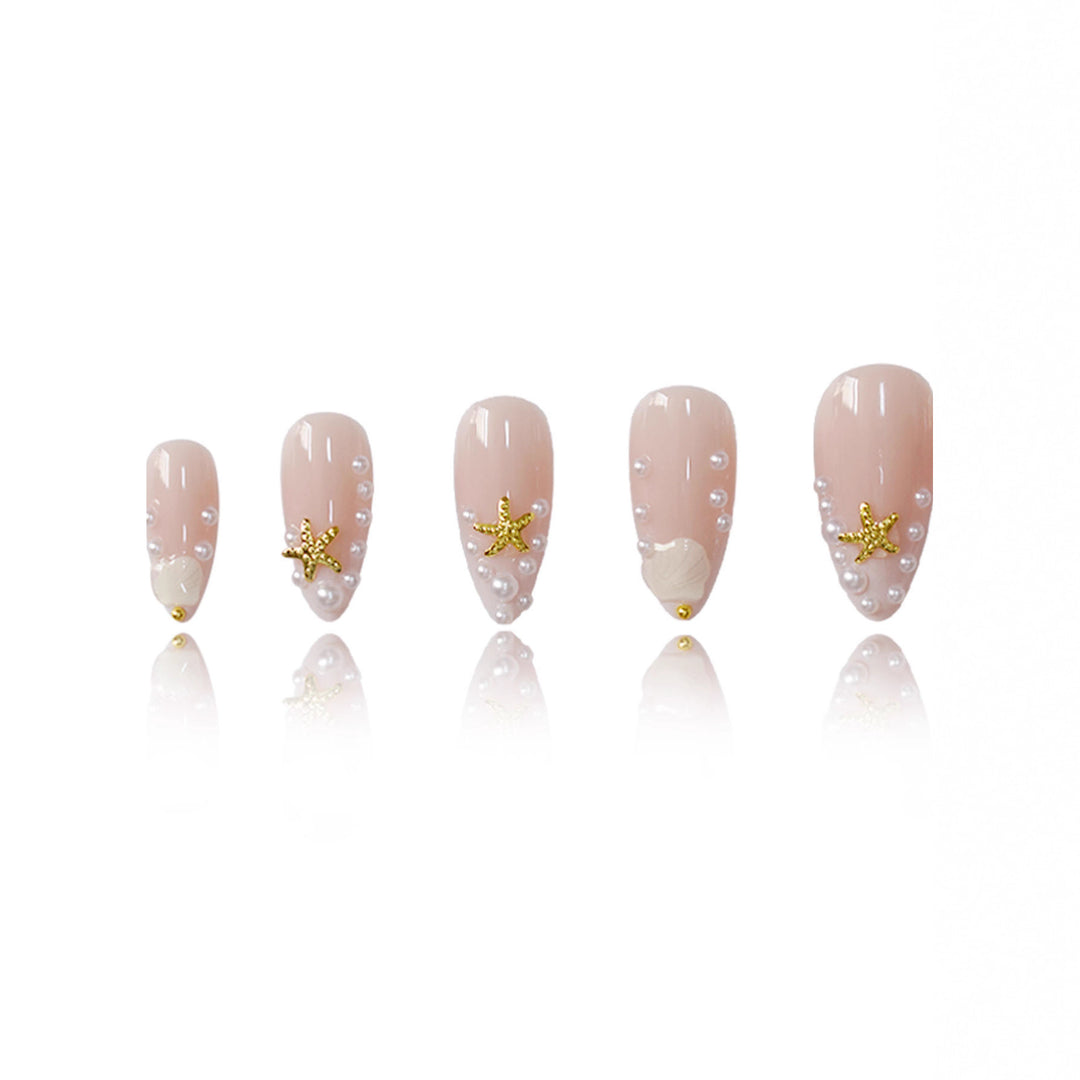 Artistic Shell-Inspired Press-On Nail Art Stornfield