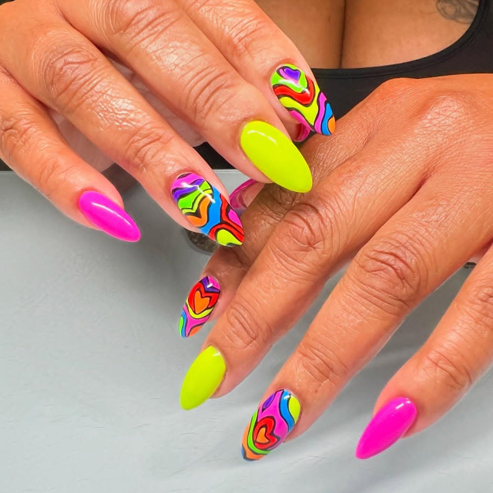 Artistic Heart-Patterned Press-On Nails Stornfield