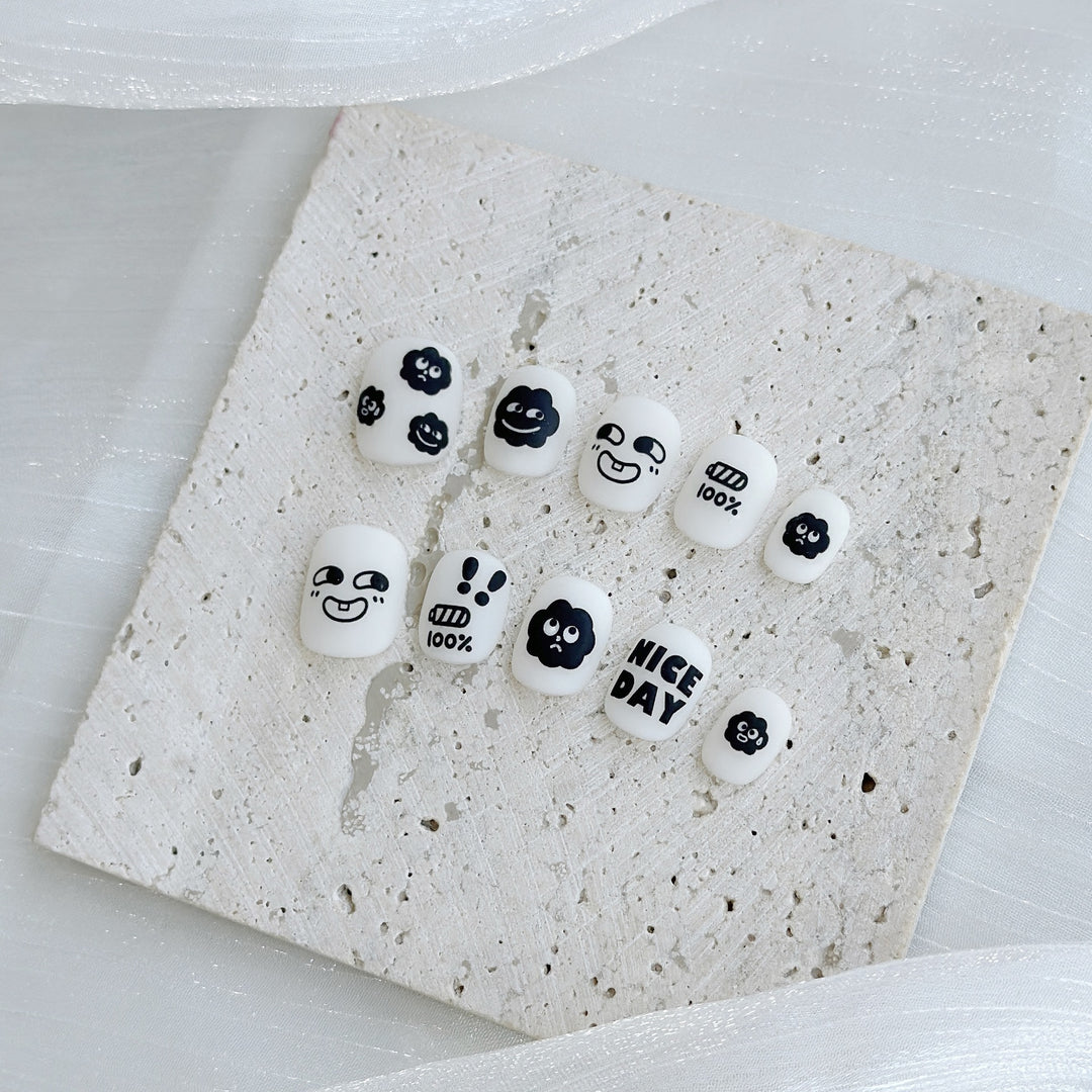 Artistic Character Press-On Nail Art Set