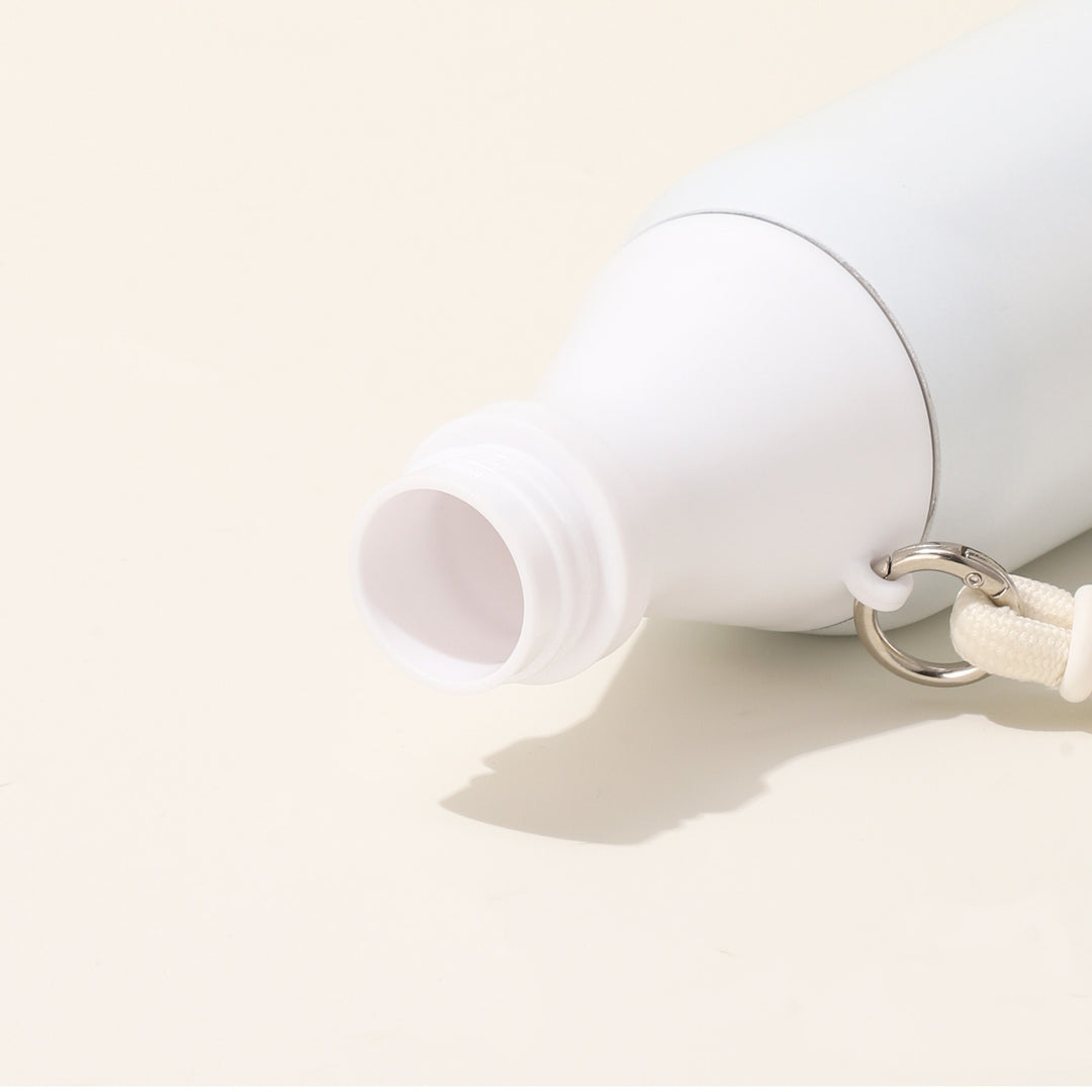 Women's insulated water bottle with practical carrying strap Stornfield