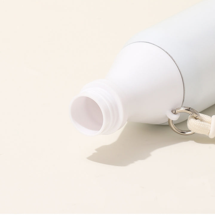 Women's insulated water bottle with practical carrying strap Stornfield