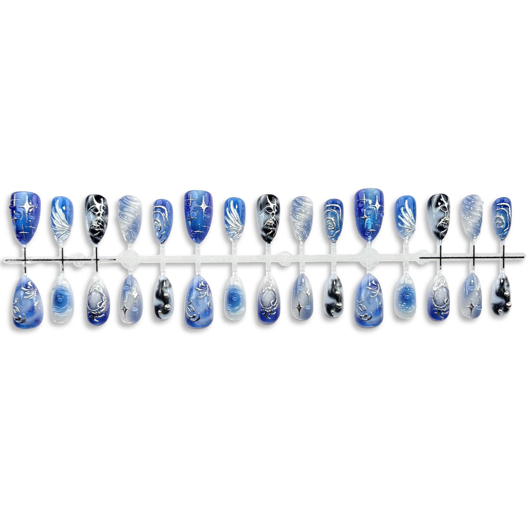 Artistic Press-On Nail Art Set with Elegant Blue Designs