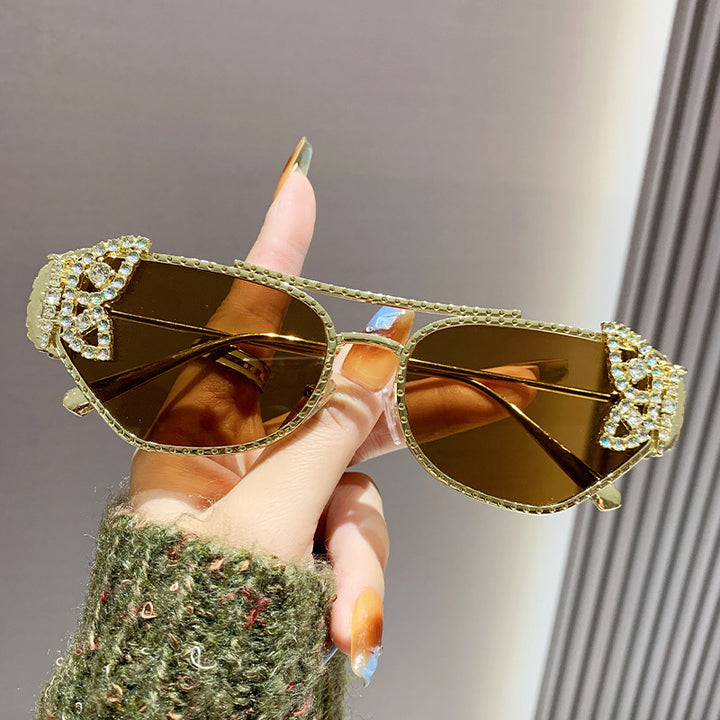 Women's Luxury Sunglasses with Elegant Butterfly Detail Stornfield