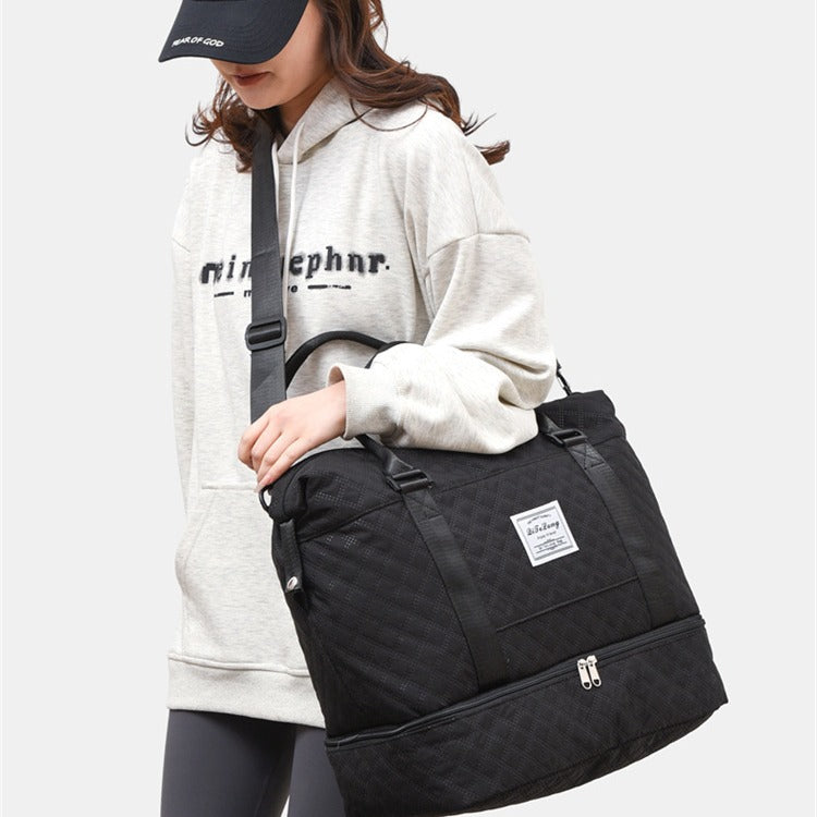 Quilted Multi-Compartment Travel Bag
