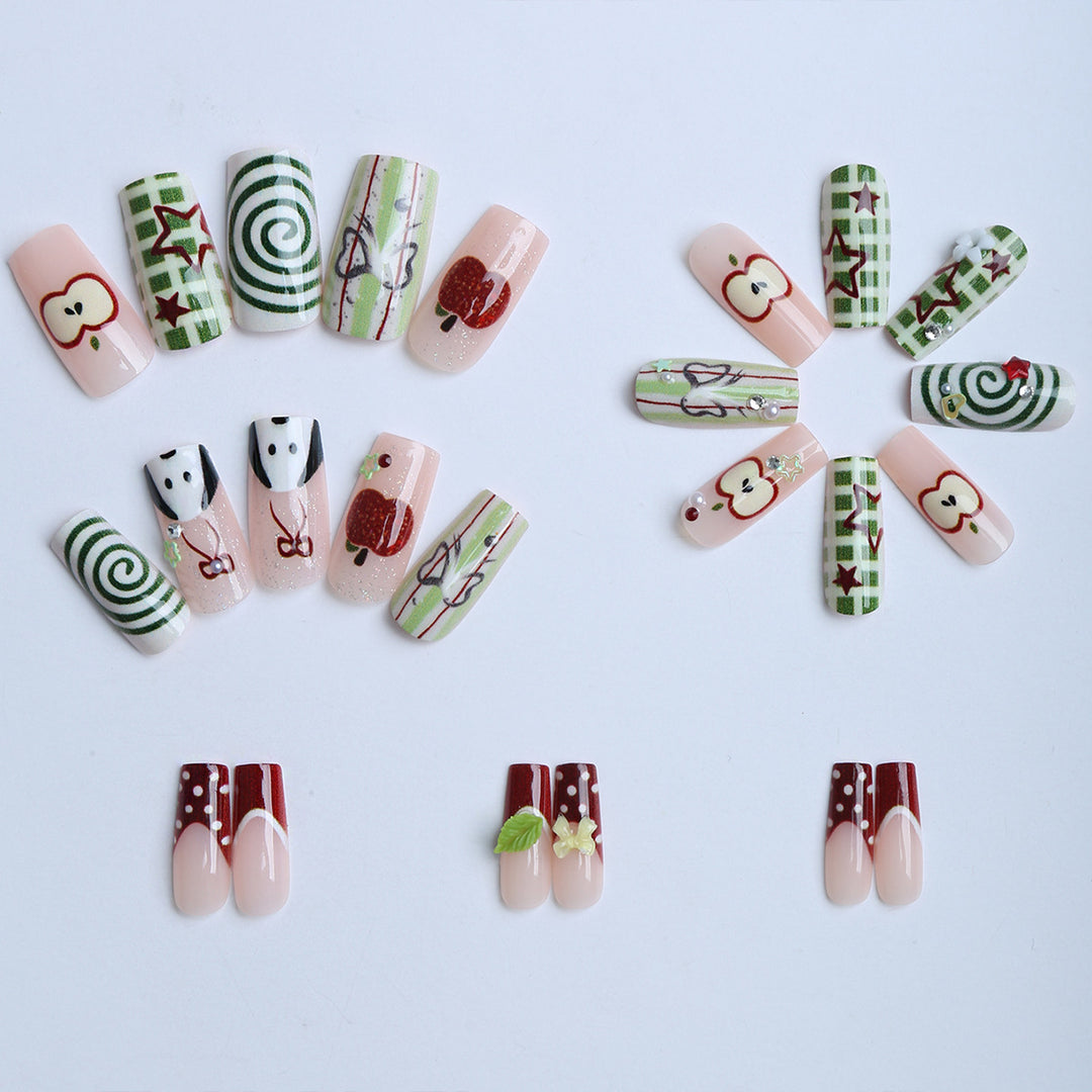 Artificial fingernails with festive designs Stornfield