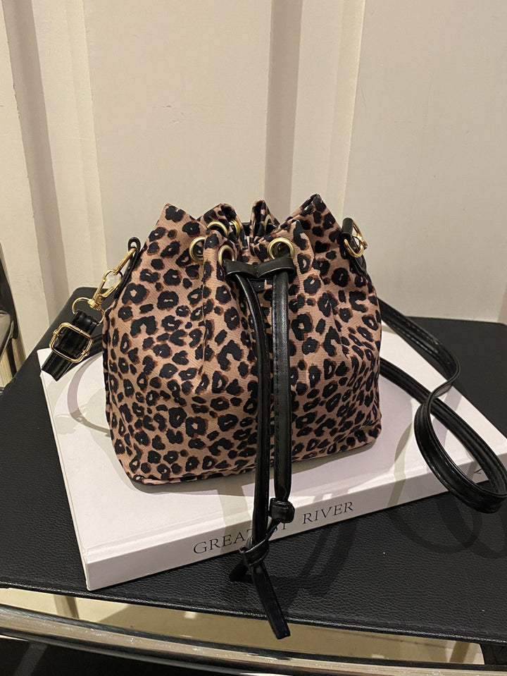 Stylish Leopard Print Bucket Bag