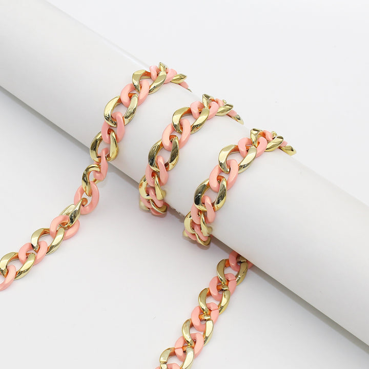 Stylish Chain Eyewear Holder Stornfield
