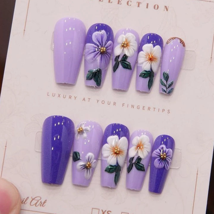 Floral Luxury Press-On Nail Art