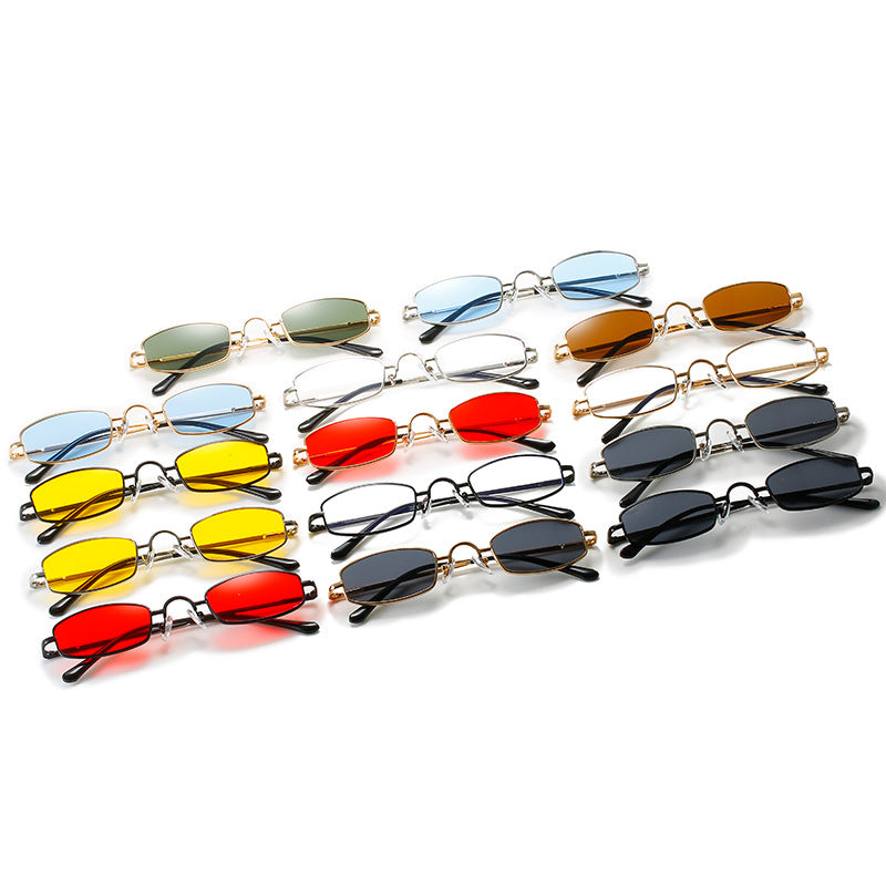 Women's fashionable sunglasses in futuristic design Stornfield