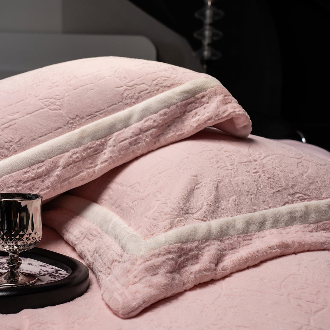 Luxurious velvet bedding set with relief structure and decorative trim