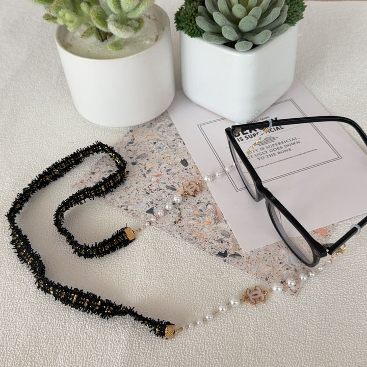 Decorative Pearl and Textured Eyewear Chain Stornfield