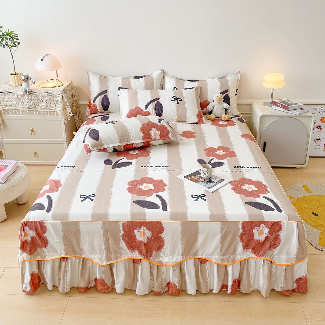 Floral Patterned Bedspread with Ruffled Edge