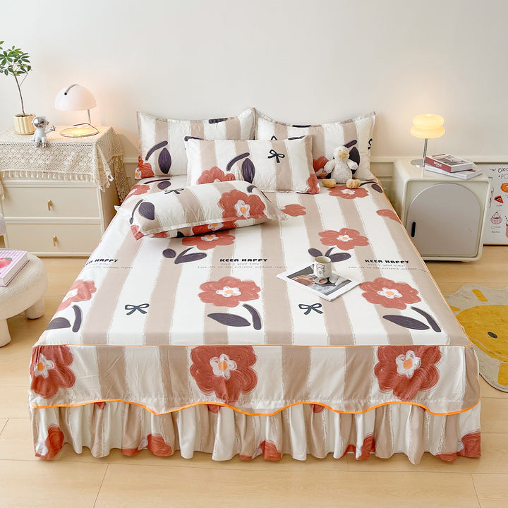 Floral Patterned Bedspread with Ruffled Edge