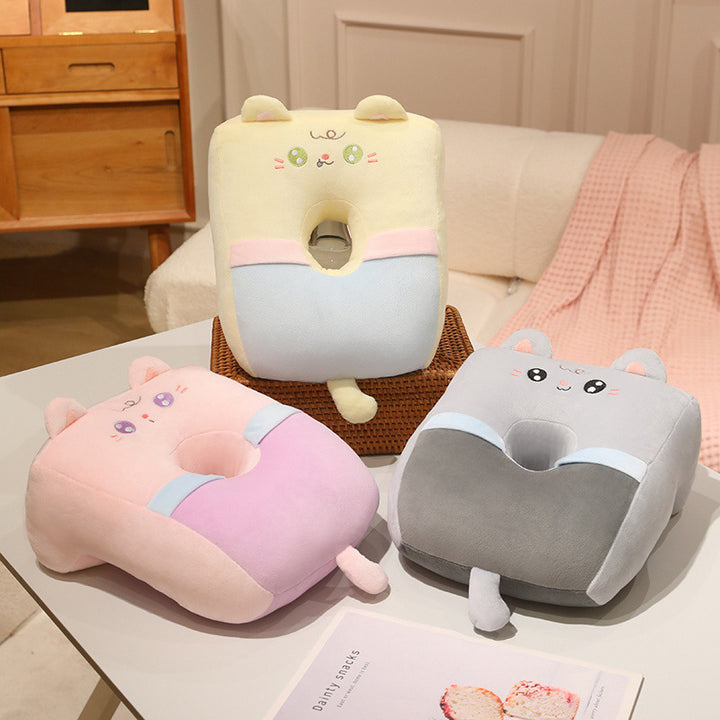 Cozy neck pillow with animal design Stornfield