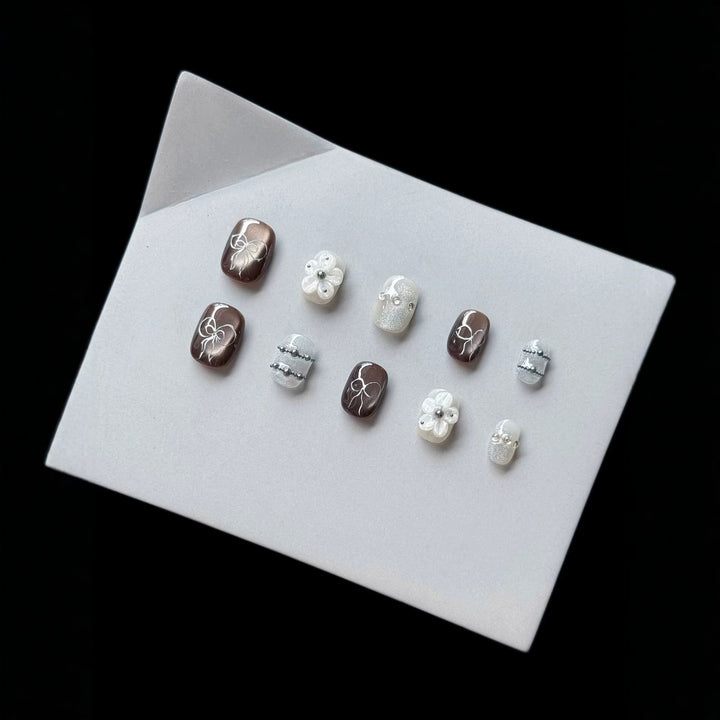 Decorative Nail Art Press-On Set