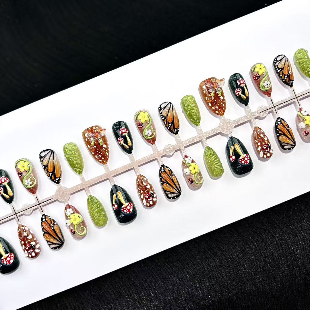 Artistic Nature-Inspired Press-On Nail Set
