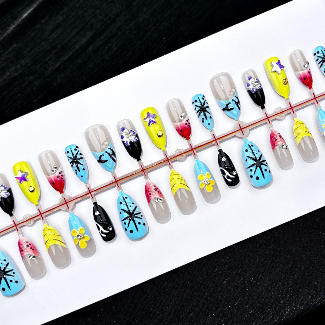 Creative Floral-Themed Press-On Nail Set