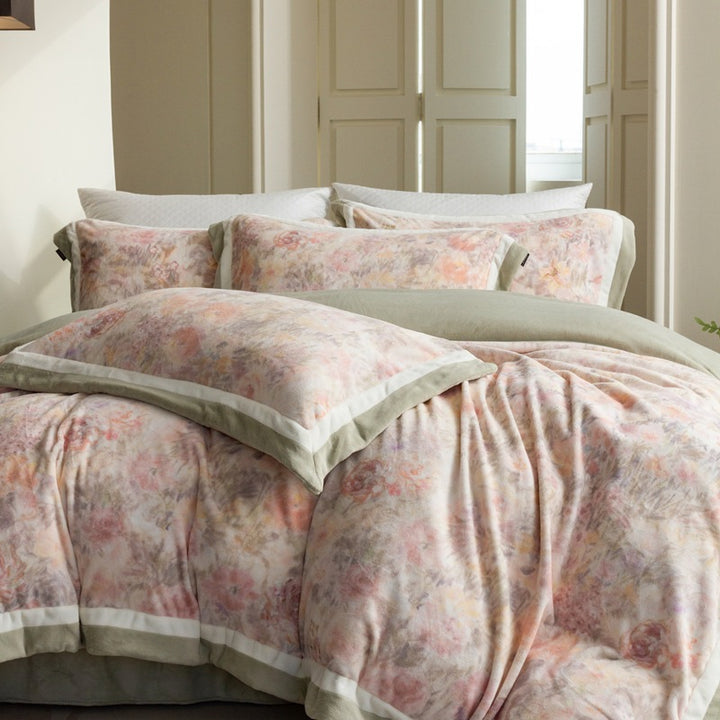 Fluffy Reversible Bedding Set