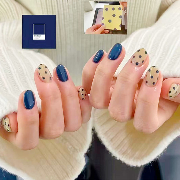 Artistic Cat-Themed Press-On Nail Art Set Stornfield