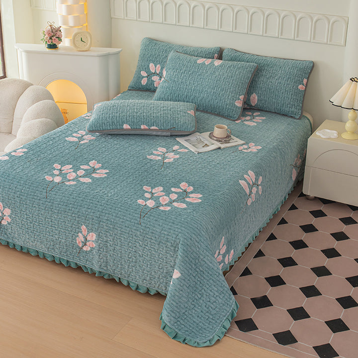 Playful Cartoon-Themed Bedspread Set