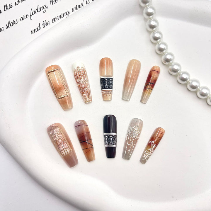 Decorative Press-On Nail Art Set with Elegant Patterns