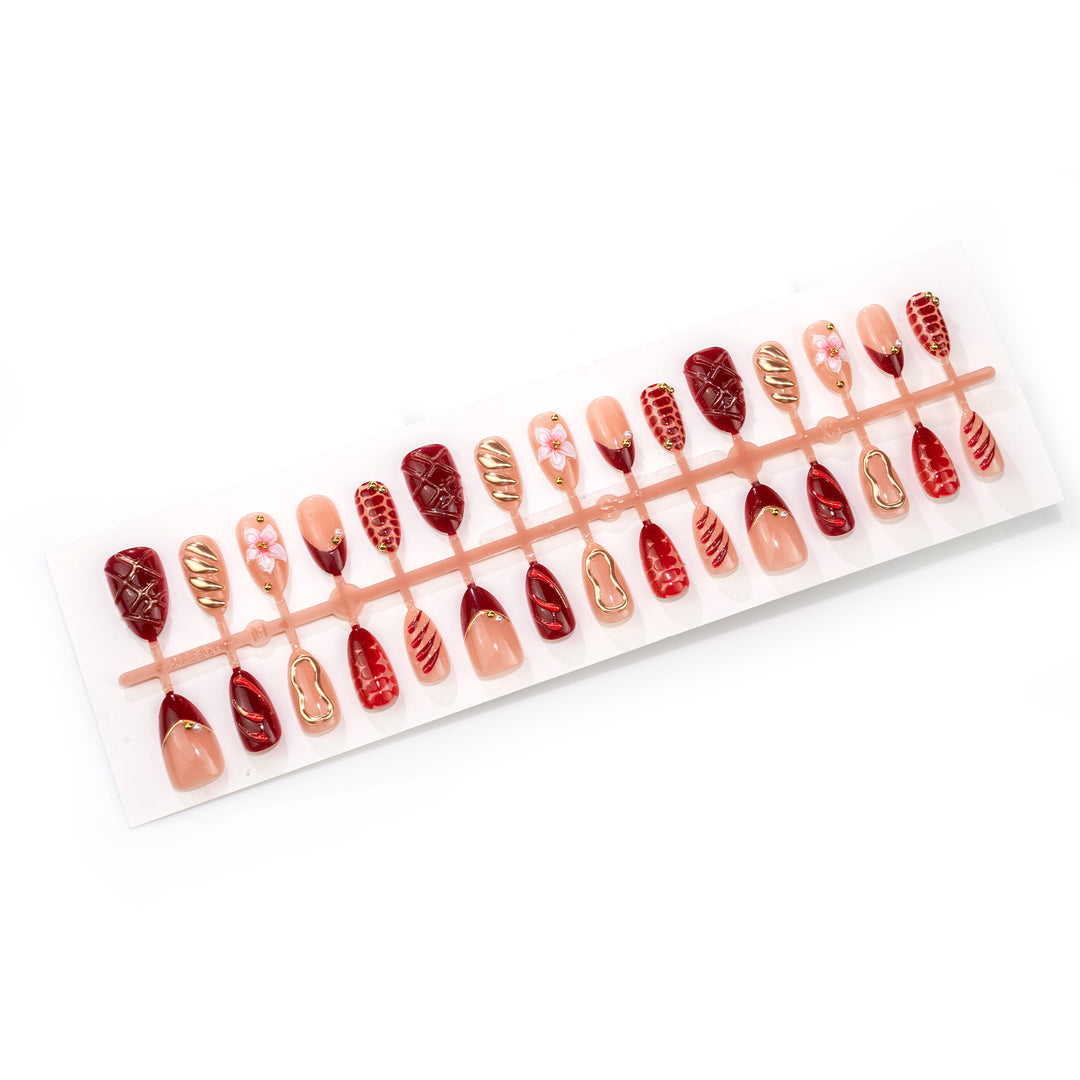 Decorative Nail Art Set with Floral and Metallic Accents Stornfield