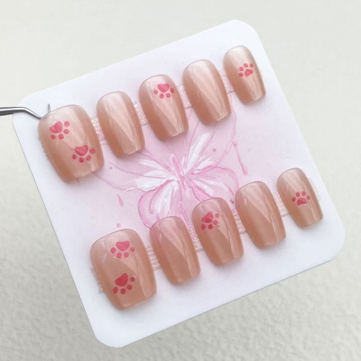 Creative Artificial Nails with Playful Paw Designs Stornfield