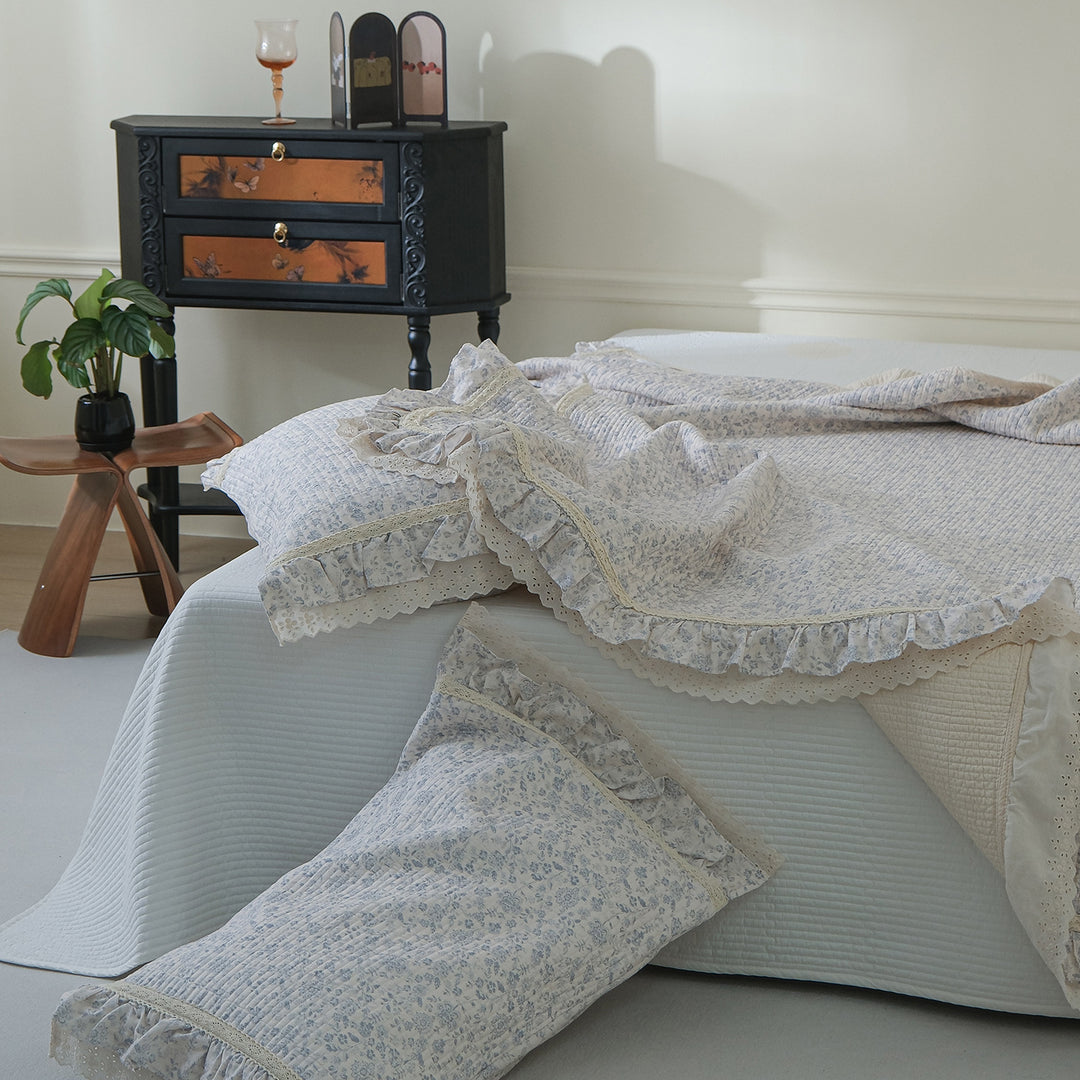 Quilted Floral Cotton Bedspread Set with Eyelet Lace Ruffled Pillowcase