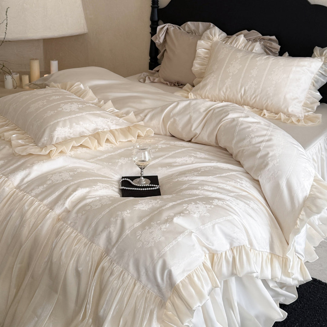 Bedding set – fine satin jacquard with ruffled bed skirt and frill pillow