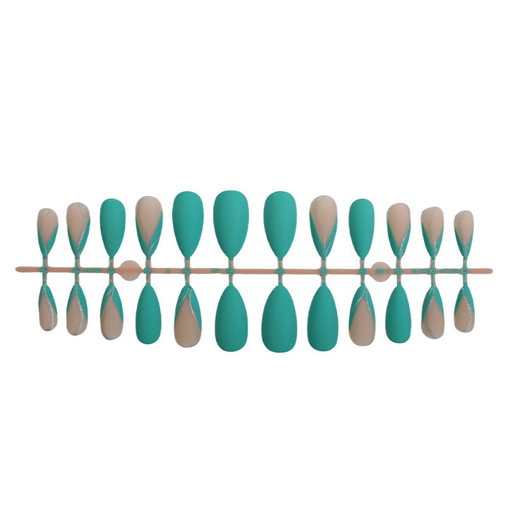Artistic Press-On Nail Set with Elegant Silver Detailing Stornfield