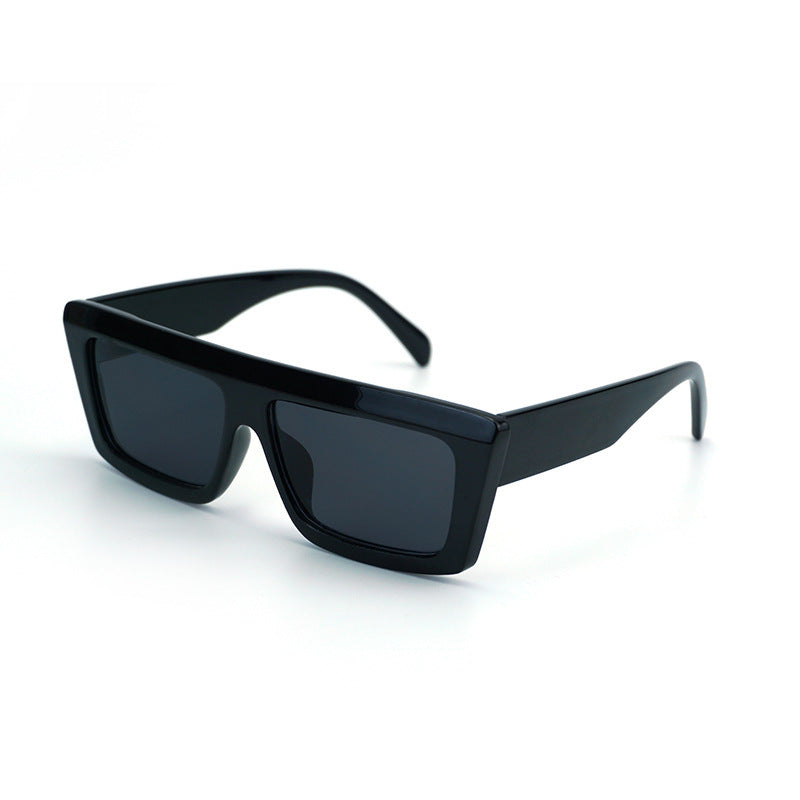 Women Oversized Sunglasses with Modern and Angular Design Stornfield