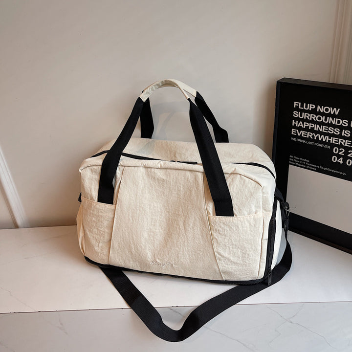 Sporty travel bag with practical outer pockets Stornfield