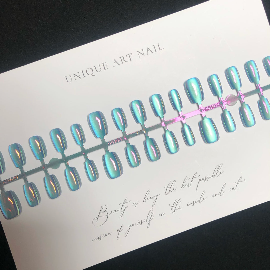 Iridescent Nail Art Press-On Kit