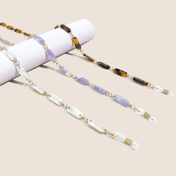 Fashionable Statement Eyewear Chain Stornfield